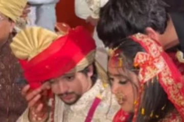 திருமணத்தில் கண்ணீர் விட்ட மணமகன்... நெகிழும் இணையம்