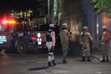 மெக்ஸிக்கோவில் மதுபான நிலையங்களில் துப்பாக்கிச் சூடு: 11 பேர் பலி