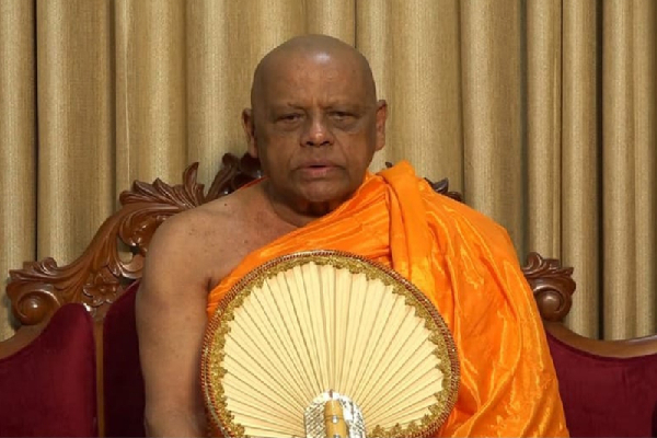 அரசின் கல்விச்சீர்திருத்தம் : மகாநாயக்க தேரர்கள் போர்க்கொடி | New Education Reforms Malwatta Asgiri Displeasure அரசின் கல்விச்சீர்திருத்தம் : மகாநாயக்க தேரர்கள் போர்க்கொடி | New Education Reforms Malwatta Asgiri Displeasure