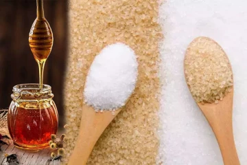 நாட்டுசக்கரையா? அல்லது தேனா?: இரண்டில் எது சிறந்தது தெரியுமா?