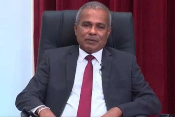 எரிபொருள் விலையை உயர்த்துமாறு கோரிக்கை : சுமித் விஜேசிங்க