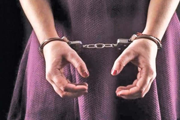 பெருந்தொகை போதைப்பொருளுடன் சிக்கியபெண் | A Woman Involved With A Large Quantity Of Drugs