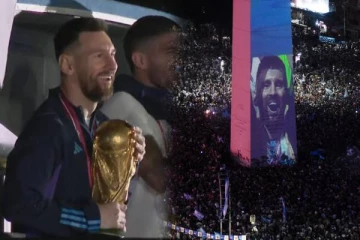 ரசிகர்கள் வெள்ளத்தில் மிதந்த மெஸ்ஸி! தாயகம் திரும்பிய அர்ஜென்டினா அணி