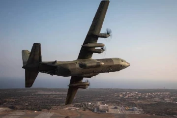 அப்பாவி மக்களுடன் சூடானில் இருந்து வெளியேறிய விமானம் மீது தாக்குதல்: மீட்பு நடவடிக்கைகள் தொடர்வதில் சிக்கல்