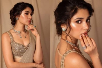 தேவதை போலிருக்கும் நடிகை க்ரித்தி ஷெட்டி.. லேட்டஸ்ட் அழகிய ஸ்டில்ஸ்