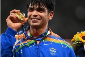 இந்தியாவின் தங்க மகனுக்கு கோடிகோடியாக கொட்டும் பரிசு மழை.. மகிழ்ச்சியின் விளிம்பில் நீரஜ் சோப்ரா