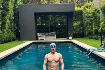 வயதை குறைக்க இப்படி டயட்டா? இரவு உணவை காலை 11 மணிக்கே முடிக்கும் தொழிலதிபர்!