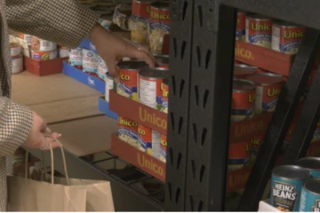 கனடாவில் உணவுக்கு திண்டாடும் பல்கலைக்கழக மாணவர்கள்