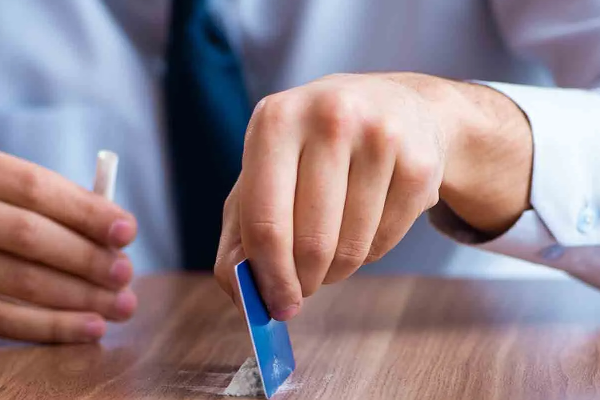 சுவிட்சர்லாந்தில் சட்டப்பூா்வமாகும் கொக்கெய்ன் | Cocaine Is Legal In Switzerland