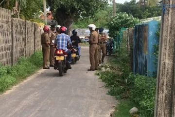 இளைஞரொருவரை துன்புறுத்திய குற்றச்சாட்டில் ஒருவர் கைது