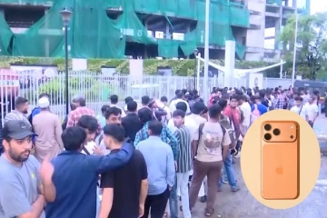 மும்பை ஆப்பிள் ஸ்டோரில் தள்ளுமுள்ளு..! ஐபோன் 17 வாங்க அடித்துக் கொண்ட நபர்கள்: வீடியோ