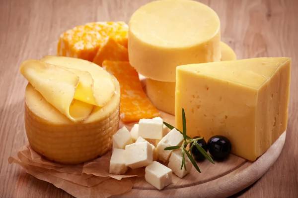 சீஸ் அல்லது வெண்ணெய் இந்த 2 பொருளில் எது உடலுக்கு அதிக தீங்கு கொடுக்கும்? | Cheese Or Butter Which Is More Side Effects Body