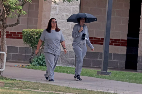 நண்பர் ட்ரம்பிடம் உதவி கோரும் குற்றவாளியின் காதலி; வெளியான ரகசிய தகவலால் பரபரப்பு | Ghislaine Request To Trump For Prison Release