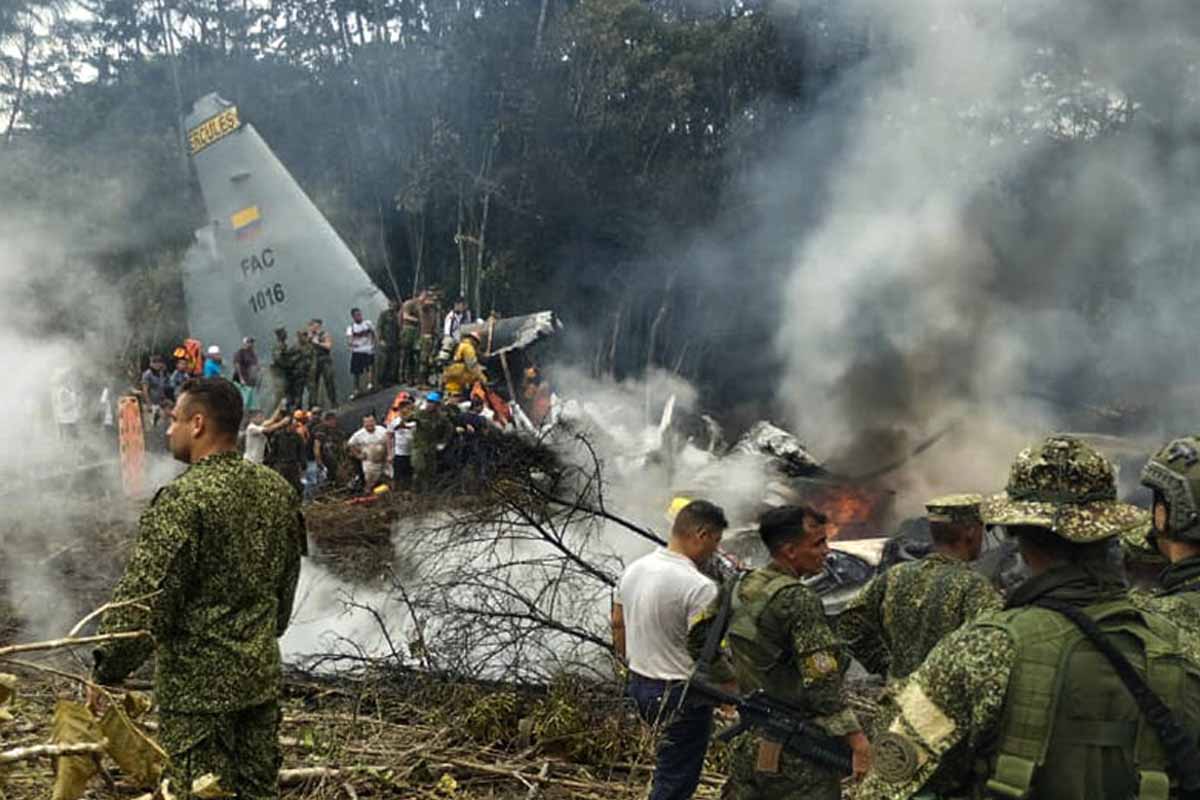 அமேசான் வனப்பகுதியில் விழுந்து நொறுங்கிய விமானம்: 66 பேர் பலி | 66 Dead In Military Plane Crash Colombia