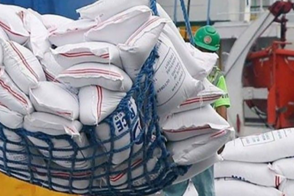 இந்தியாவிலிருந்து இறக்குமதி செய்யப்பட்ட அரிசி கொள்கலன் பறிமுதல் | Sri Lankan Customs Seizes Rice Imported From India இந்தியாவிலிருந்து இறக்குமதி செய்யப்பட்ட அரிசி கொள்கலன் பறிமுதல் | Sri Lankan Customs Seizes Rice Imported From India