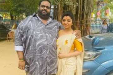 யாரும் எதிர்ப்பார்க்காத இடத்திற்கு சென்றுள்ள புது ஜோடி ரவீந்தர்-மகாலட்சுமி- எங்கே பாருங்க