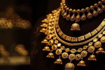 அடேங்கப்பா.. ஒருவழியாக சரமாரியாக இறங்கிய தங்கம் விலை - மிஸ் பண்ணிராதீங்க