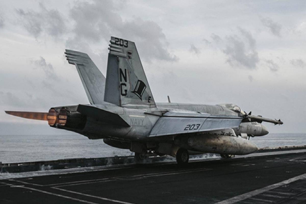 ஈரான்–அமெரிக்கா பதற்றம் அதிகரிப்பு ; தொடரும் யுஎஸ்எஸ் ஆபிரகாம் லிங்கன் கப்பலின் தாக்குதல்கள் | Iran Us Tensions Rise Abraham Lincoln Attacks