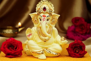 சுவாமிக்கு சமர்ப்பித்த பூ கீழே விழுந்தால் சகுனம் சொல்வது என்ன?