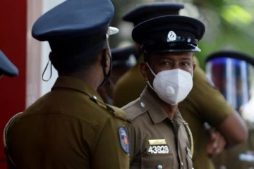 சிங்காரவேலின் உறவினரை தேடும்  பொலிஸார்