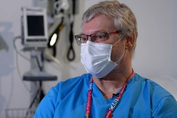 எப்படி புதிய மருந்துகள் இறுதியாக கோவிட் வைரஸைக் கட்டுப்படுத்துகின்றன? - இங்கிலாந்தின் பிரபல மருத்துவர்களின் பதில்