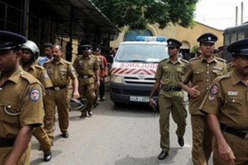 புத்தளத்தில் நேர்ந்த கொடூரம் ; மனைவியை பெட்ரோல் ஊற்றி கொளுத்திய கணவன்