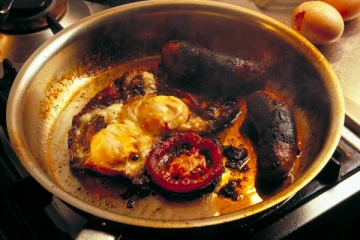 சமைக்கும் போது கருகிப் போன வாசனை வருதா? உடனே சரி செய்ய இதோ சூப்பர் டிப்ஸ்