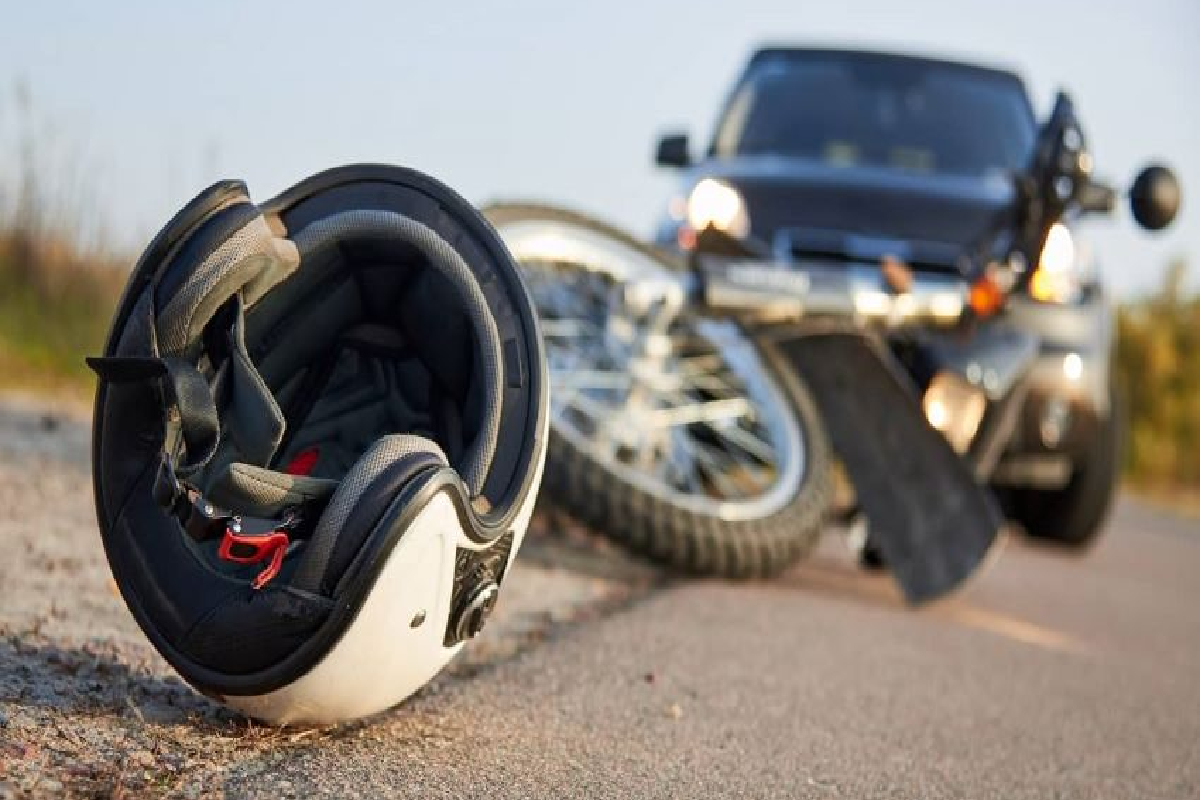 முந்திச் செல்ல முயன்ற 11ஆம் தர மாணவன் விபத்தில் பலி | Grade 11 Student Dies In Accident Piliyandala