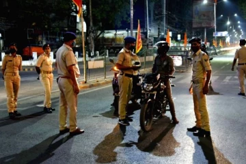 அச்சுறுத்தும் ஒமிக்ரோன்; நாளை முதல் இரவு நேர ஊரடங்கு அமுல்!