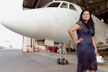 புற்றுநோயிலிருந்து தப்பியவர்... சொந்தமாக 10 விமானங்கள்: சவால்களை சாதனையாக்கிய கனிகா