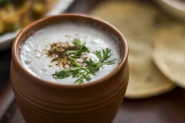 நீங்கள் குடிக்கும் மோர் உண்மையில் மோர் இல்லையாம் - அப்போ மோர் என்றால் என்ன? | Watered Curd And What Real Buttermilk Lyfestyle நீங்கள் குடிக்கும் மோர் உண்மையில் மோர் இல்லையாம் - அப்போ மோர் என்றால் என்ன? | Watered Curd And What Real Buttermilk Lyfestyle