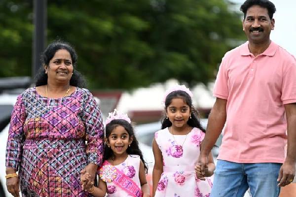 தமிழ் குடும்பத்திற்கு மகிழ்ச்சியை ஏற்படுத்திய அவுஸ்திரேலிய பிரதமர் | Australian Pm Brings Joy To Tamil Family