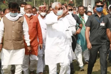 நிதிஷ் குமாரின் பீகார் அரசியல் : இன்ஜினியர் முதலமைச்சரான கதை