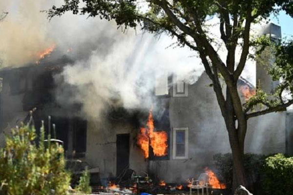 சகோதரியின் வீட்டிற்கு தீ வைத்த சகோதரர் | Brother Sets Sisters House On Fire