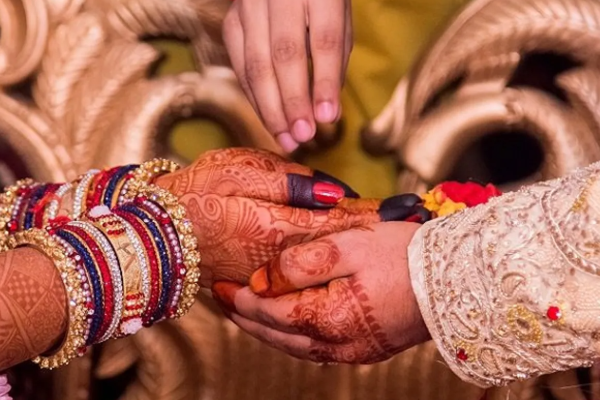 இந்த தேதியில் பிறந்த பெண்களால் கணவருக்கு ராஜயோகம் உண்டாகுமாம் | Women Born This Dates Brings Luck To Husband