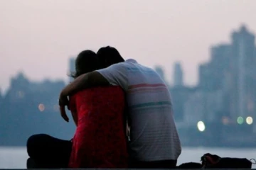 தகாத உறவு: காதலனுக்காக 2 குழந்தைகளை கொன்று கால்வாயில் வீசிய கொடூர தாய்!