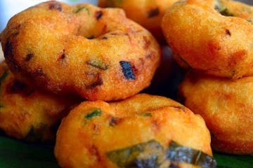 உளுந்து ஊற வைத்து அரைக்க வேண்டாம்! வெறும் 20 நிமிடத்தில் மொறு மொறு மெதுவடை ரெடி