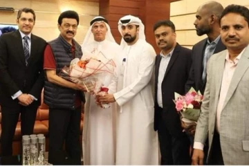 துபாய் சென்றடைந்தார் முதலமைச்சர் மு.க.ஸ்டாலின் - BMW காரில் உற்சாக பயணம்..!