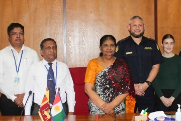 வடக்கு மாகாண ஆளுநரை சந்தித்த அவுஸ்திரேலிய பாதுகாப்பு அதிகாரிகள்