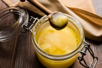 நெய் நல்லது தான்! ஆனால் இவர்கள் நெய்யை எடுத்து கொண்டால் ஆபத்தை விளைவிக்குமாம்... உஷார்!