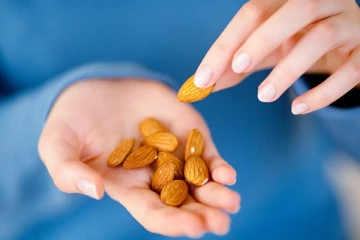 சர்க்கரை நோயாளிகள் ஒரு நாளைக்கு எத்தனை பாதாம் சாப்பிடுவது நல்லது தெரியுமா?