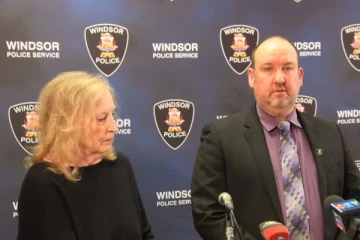 பேரன் என்று கூறி பாட்டியிடம் மோசடி செய்ய முயன்ற இளைஞர்: சாதுர்யமாக செயல்பட்ட பாட்டி..