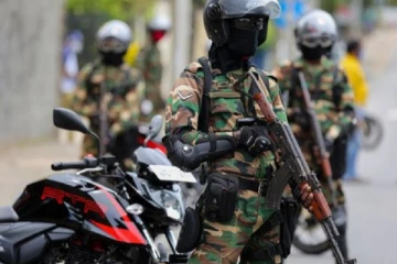 கிளிநொச்சியில்  திடீர் சுற்றிவளைப்பு; களமிறக்கப்பட்ட படையினர்!