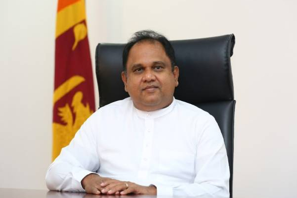 அரச ஊழியர்களுக்கு பாரியளவில் அதிகரிக்க போகும் சம்பளம்! அமைச்சர் அறிவிப்பு | Salaries Of Government Employees Increased Massive