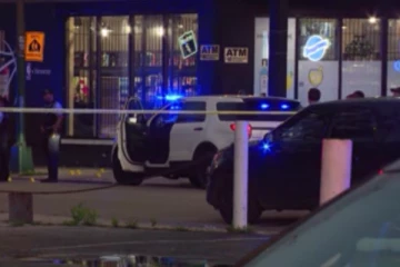 மனைவி காதலனுடன் சேர்ந்து செய்த கொடூரம்: இறந்த நிலையில் கிடந்த குழந்தைகள்.!