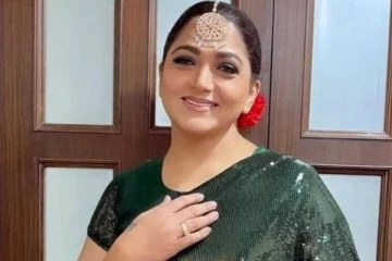 லண்டன் சென்றும் ஒரு விஷயத்தை தவறாமல் செய்த நடிகை குஷ்பு- வீடியோவுடன் இதோ