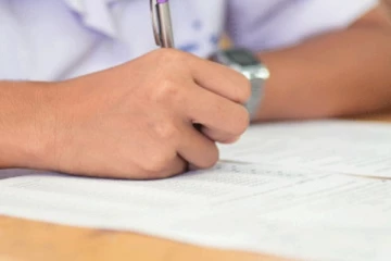 තවත් විභාගයක් කල් යයි.. (PHOTO)