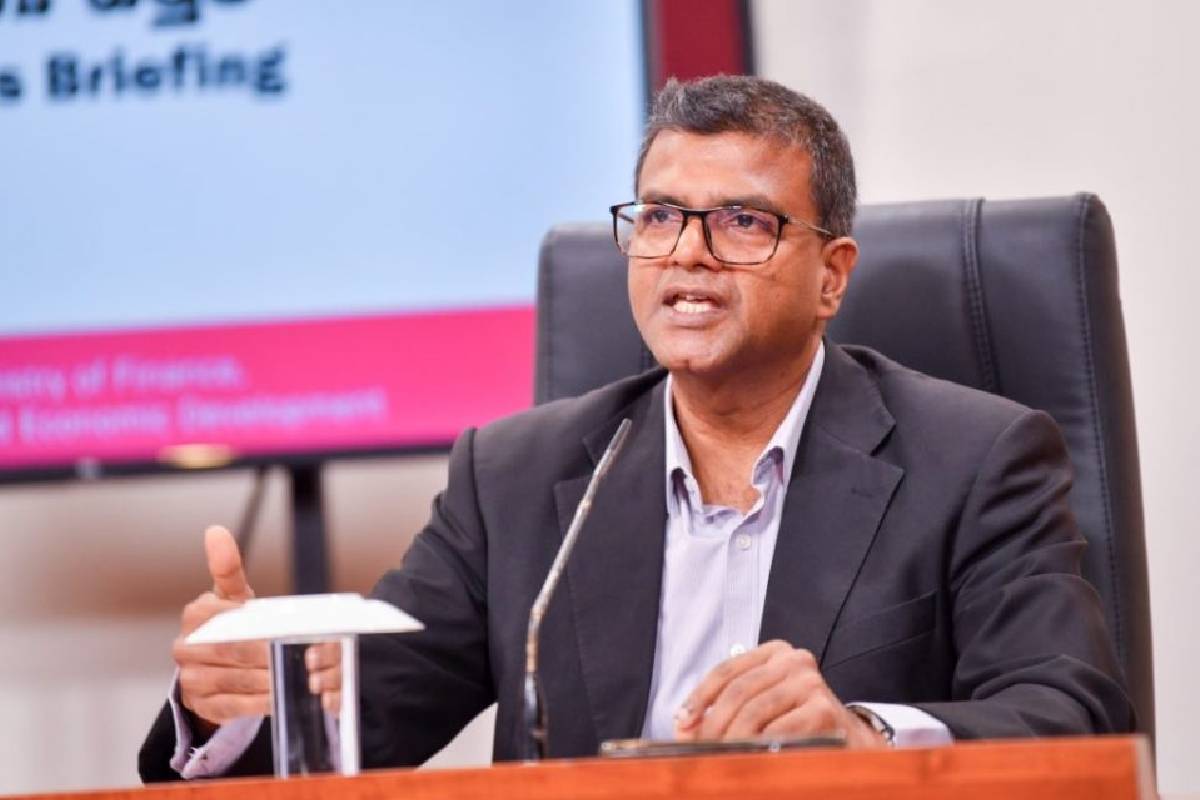 2.5 மில்லியன் மோசடி : நிதிக் குழுவுக்கு சமர்ப்பிக்கப்பட்ட விசாரணை அறிக்கை | Copf Receives Treasury Report On Usd 2 5 Mn Fraud