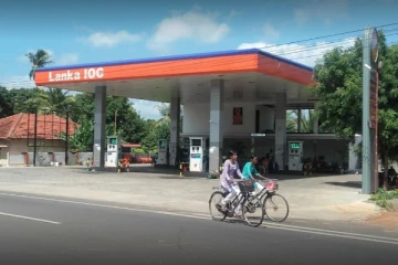 மட்டக்களப்பில் நீண்ட நாட்களின் பின் பெட்ரோல் விநியோகம் (Video)