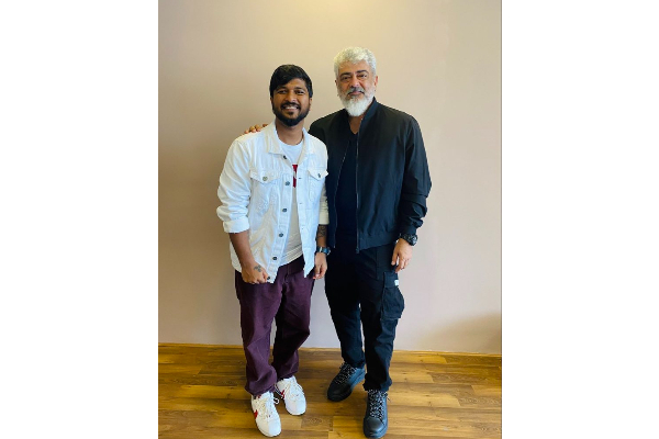 விறுவிறுப்பாக நடந்து வரும் துணிவு சாங்-ன் ஷூட்டிங் ! அஜித் எப்படியுள்ளார் பாருங்க | Chilla Chilla Song Shooting